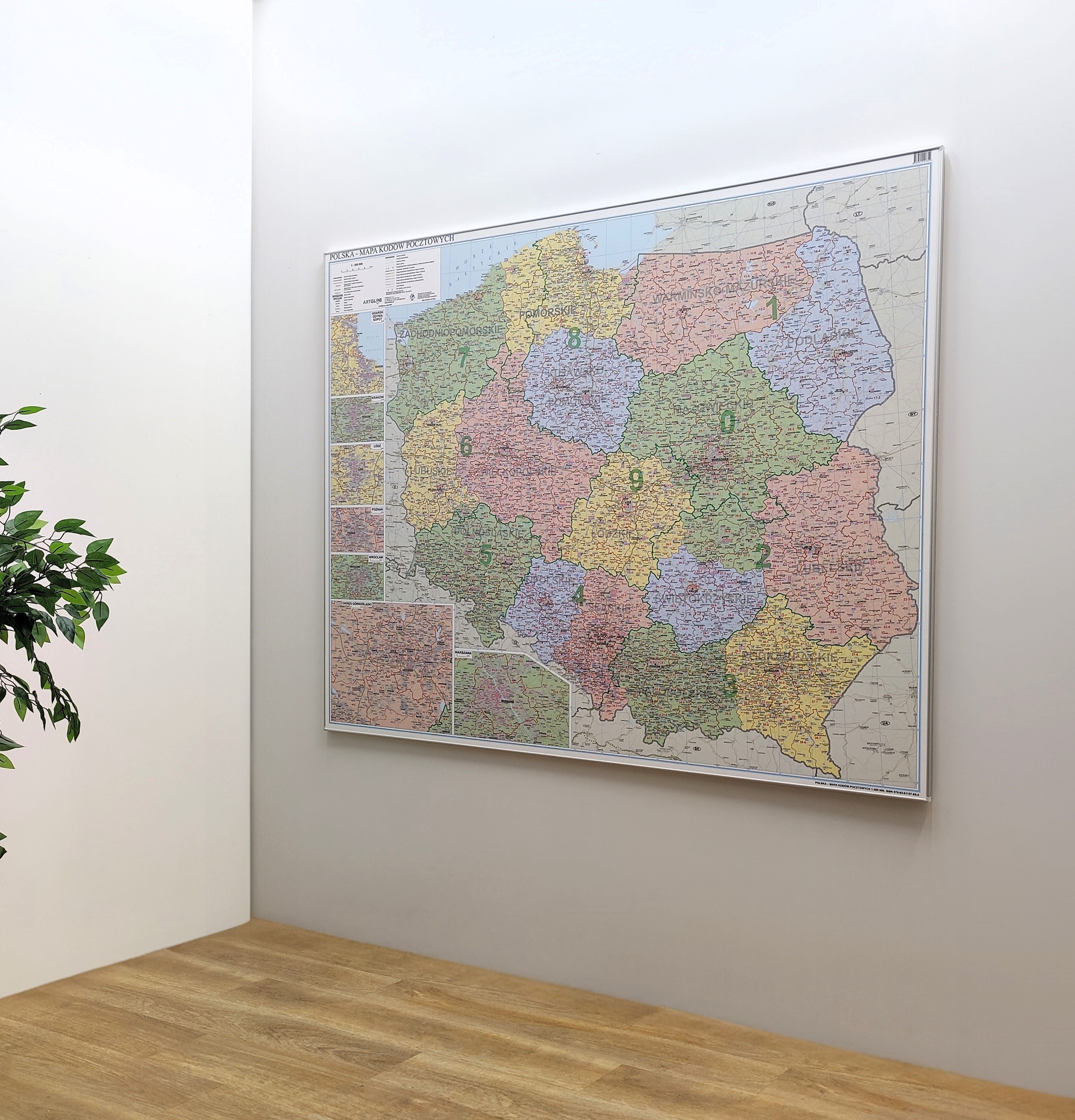 Mapa kodowa Polski wydawnictwa ArtGlob w skali 1:500 tys. Mapa kodowa Polski wydawnictwa ArtGlob w skali 1:500 tys.